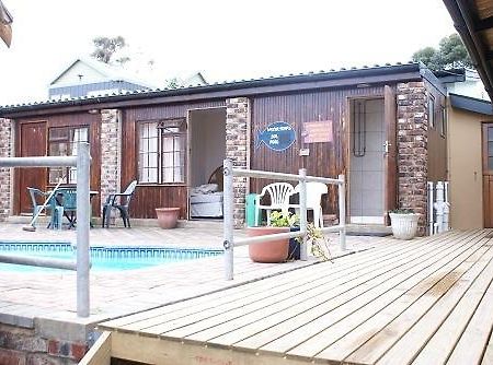 Хостел Jeffreys Bay Backpackers Экстерьер фото