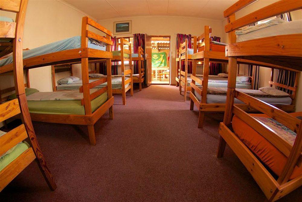 Хостел Jeffreys Bay Backpackers Экстерьер фото