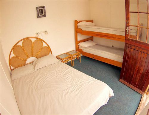 Хостел Jeffreys Bay Backpackers Экстерьер фото
